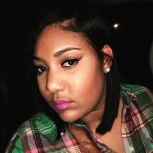 Meet your Posher, Courtney